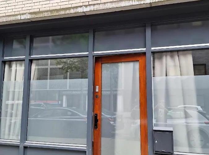 Perfect 14 H Center Apartment